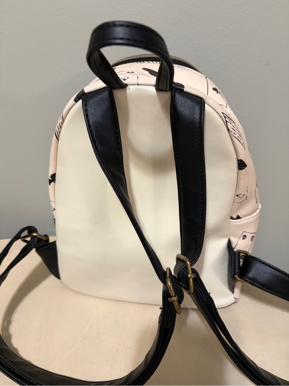 Loungefly Cream & Black Alice Tea Party Mini Backpack Rare LNWOT - Picture 5 of 16